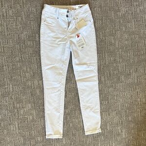 YMI Women's White Skinny Jeans